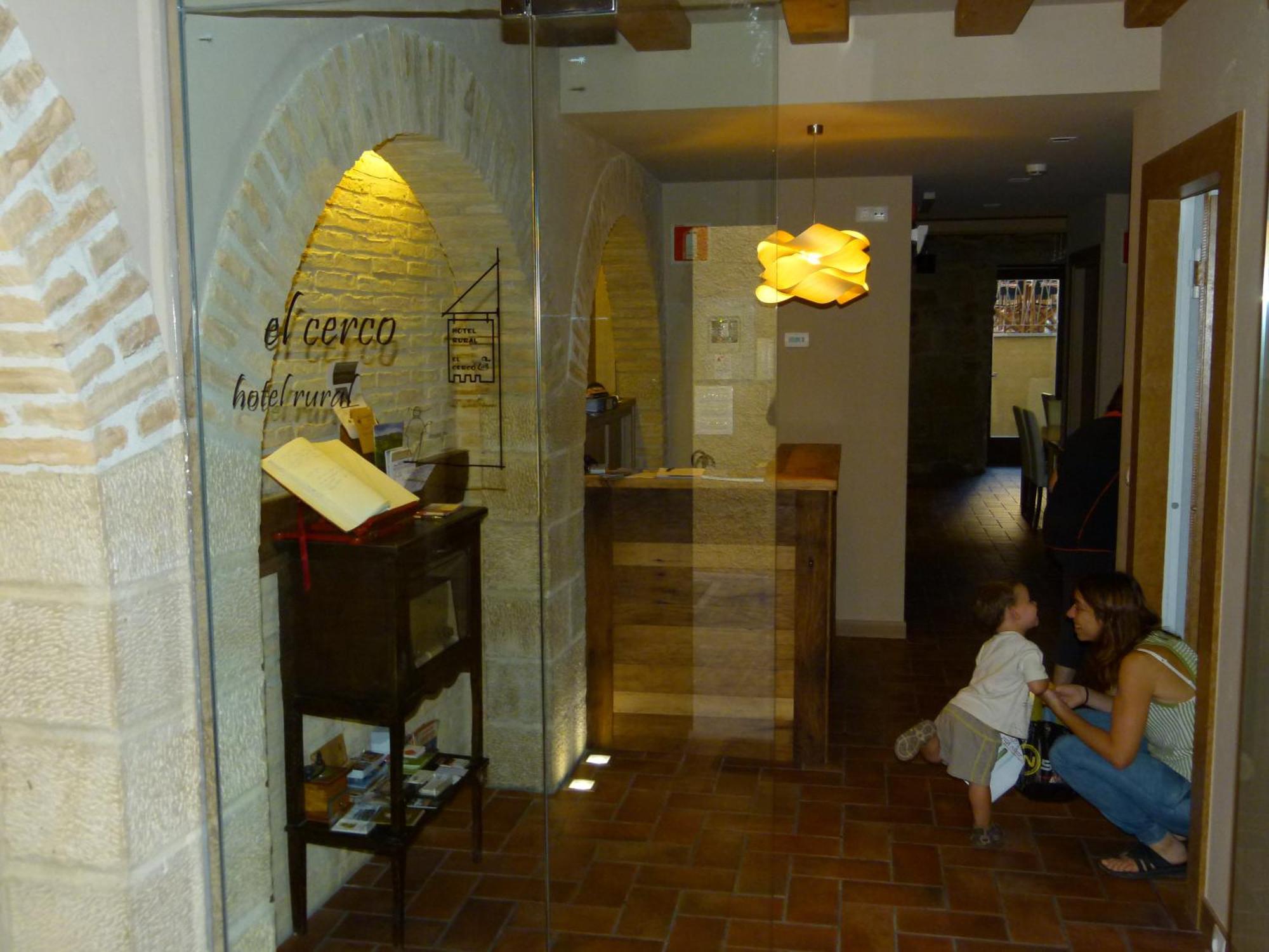 Hotel El Cerco Puente la Reina Eksteriør billede